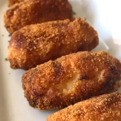 Croqueta de cabra y cebolla